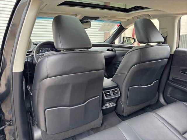 2021 Lexus ES 300h 300h