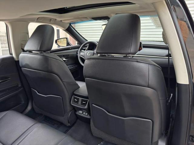 2021 Lexus ES 300h 300h