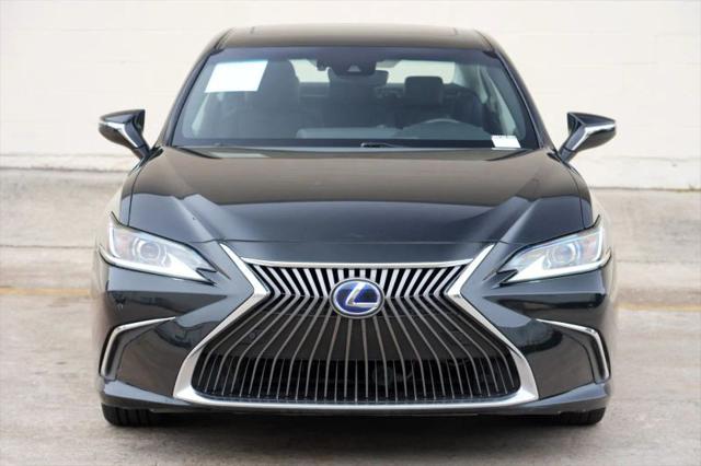 2021 Lexus ES 300h 300h