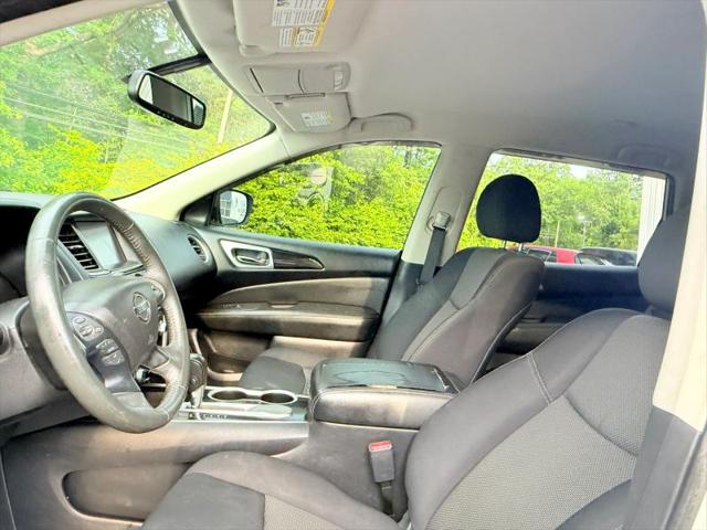 2018 Nissan Pathfinder SV
