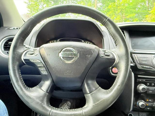2018 Nissan Pathfinder SV