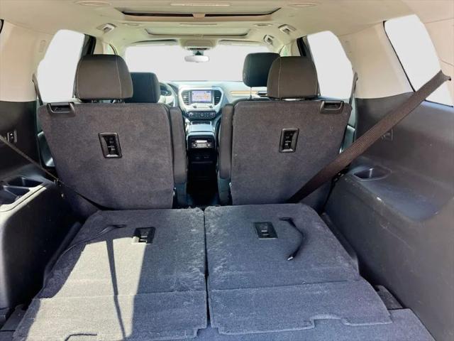2022 GMC Acadia AWD SLE