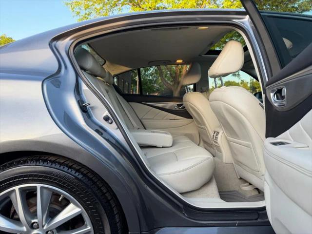 2015 INFINITI Q50 Premium