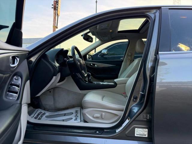 2015 INFINITI Q50 Premium