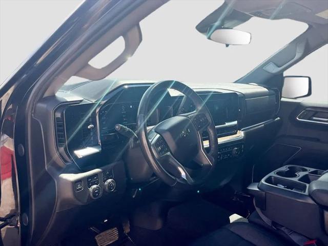 2022 Chevrolet Silverado 1500 4WD Crew Cab Short Bed RST
