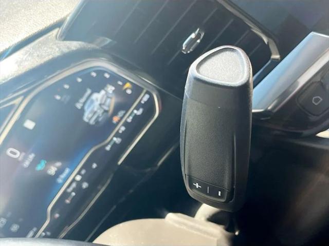 2022 Chevrolet Silverado 1500 4WD Crew Cab Short Bed RST