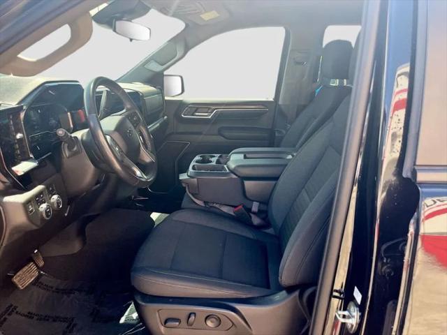 2022 Chevrolet Silverado 1500 4WD Crew Cab Short Bed RST