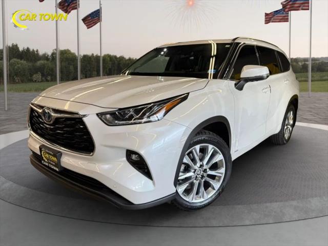 2022 Toyota Highlander Hybrid Limited