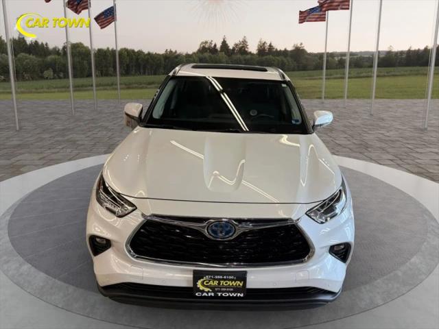 2022 Toyota Highlander Hybrid Limited