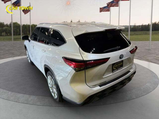 2022 Toyota Highlander Hybrid Limited