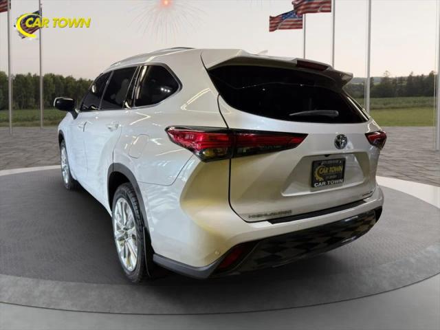 2022 Toyota Highlander Hybrid Limited