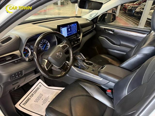 2022 Toyota Highlander Hybrid Limited