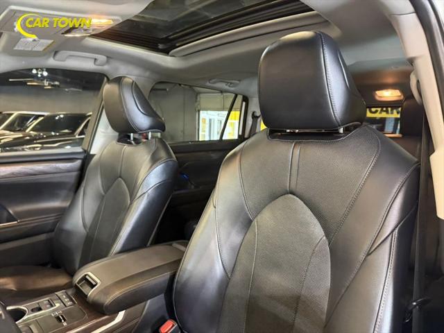 2022 Toyota Highlander Hybrid Limited