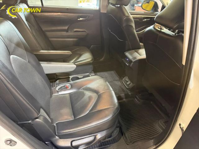 2022 Toyota Highlander Hybrid Limited