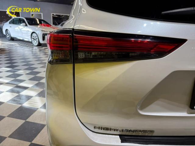 2022 Toyota Highlander Hybrid Limited