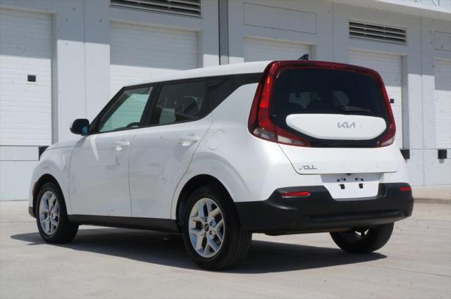 2022 Kia Soul LX