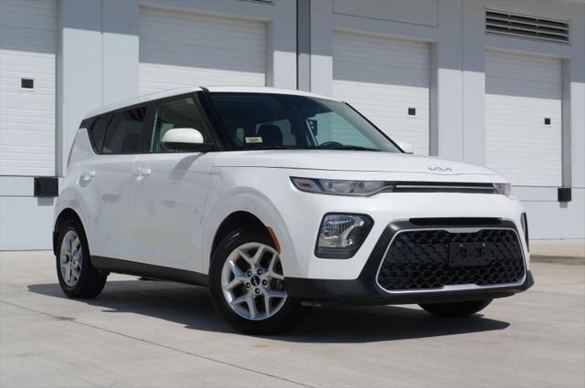 2022 Kia Soul LX for sale in Opa Locka, FL