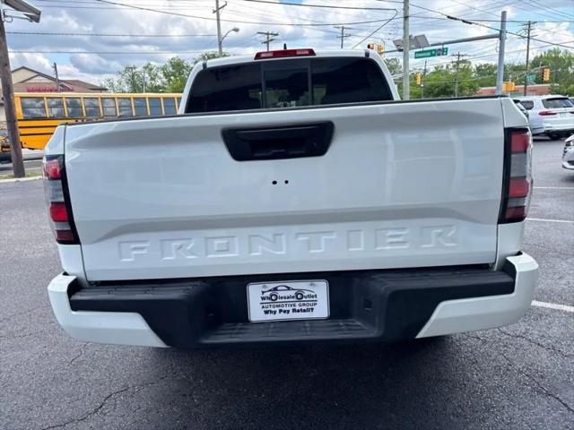 2022 Nissan Frontier Crew Cab SV 4x4
