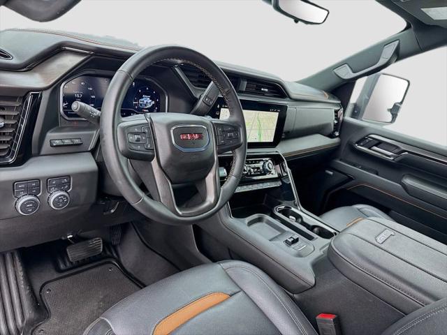 2025 GMC Sierra 3500HD 4WD Crew Cab Standard Bed AT4