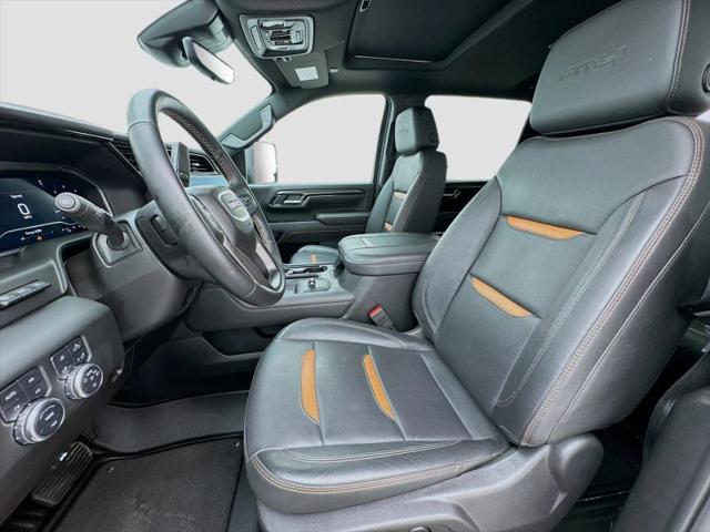 2025 GMC Sierra 3500HD 4WD Crew Cab Standard Bed AT4