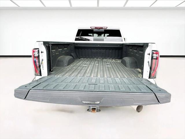 2025 GMC Sierra 3500HD 4WD Crew Cab Standard Bed AT4