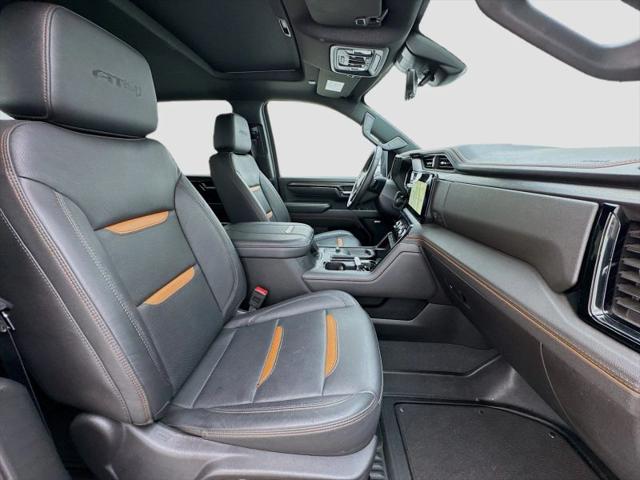 2025 GMC Sierra 3500HD 4WD Crew Cab Standard Bed AT4