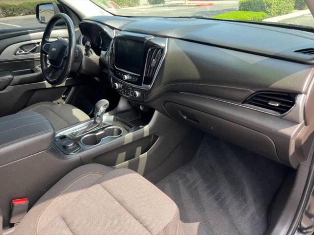 2021 Chevrolet Traverse AWD LT Cloth