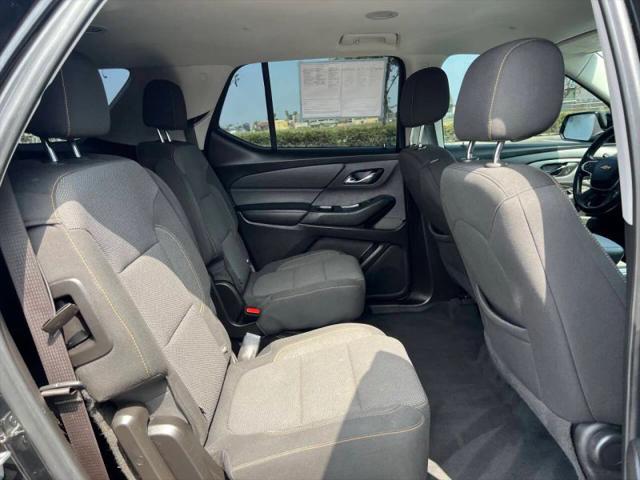 2021 Chevrolet Traverse AWD LT Cloth