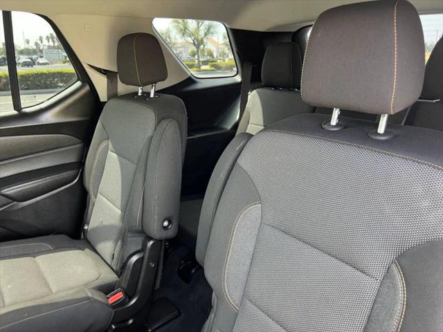 2021 Chevrolet Traverse AWD LT Cloth
