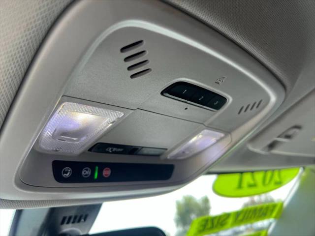 2021 Chevrolet Traverse AWD LT Cloth