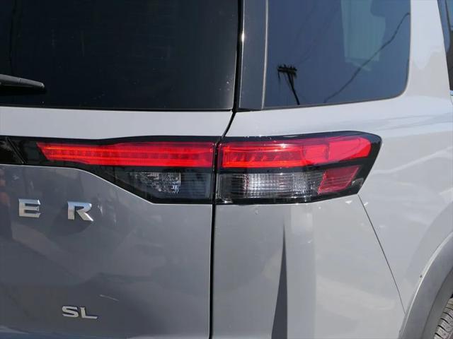 2022 Nissan Pathfinder SL 2WD