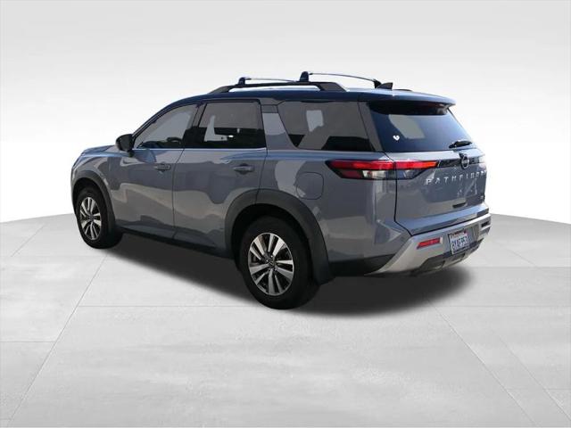 2022 Nissan Pathfinder SL 2WD