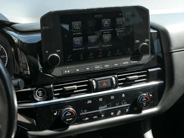2022 Nissan Pathfinder SL 2WD