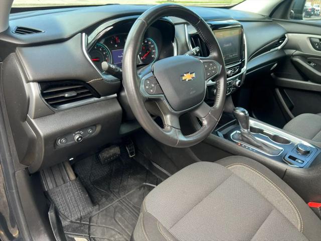 2020 Chevrolet Traverse AWD LT Cloth