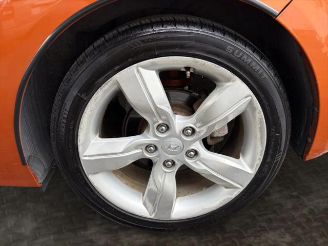 2014 Hyundai Veloster Base w/Black