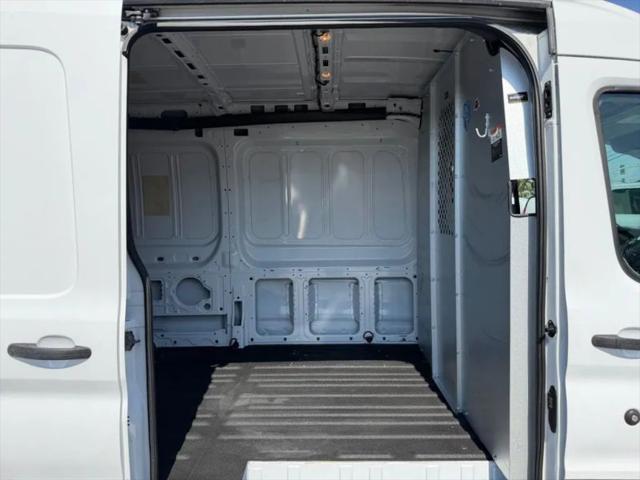 2016 Ford Transit Medium Roof w/Sliding Side Door