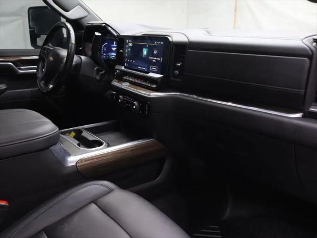 2024 Chevrolet Silverado 3500HD 4WD Crew Cab Standard Bed LT