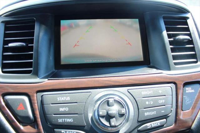 2016 Nissan Pathfinder SL