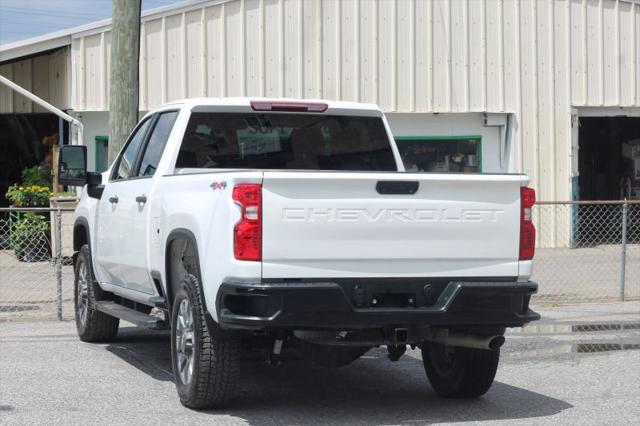 2022 Chevrolet Silverado 2500HD 4WD Crew Cab Standard Bed Custom