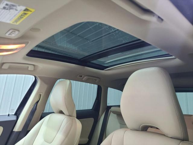 2016 Volvo XC60 T5 Premier