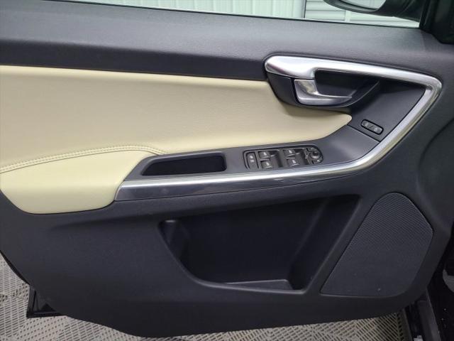 2016 Volvo XC60 T5 Premier