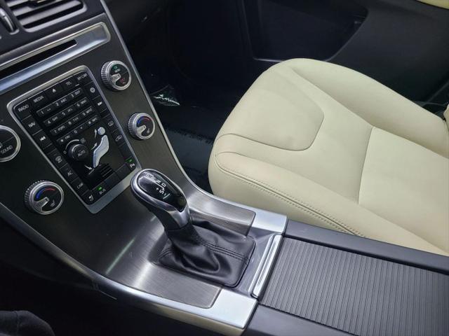 2016 Volvo XC60 T5 Premier