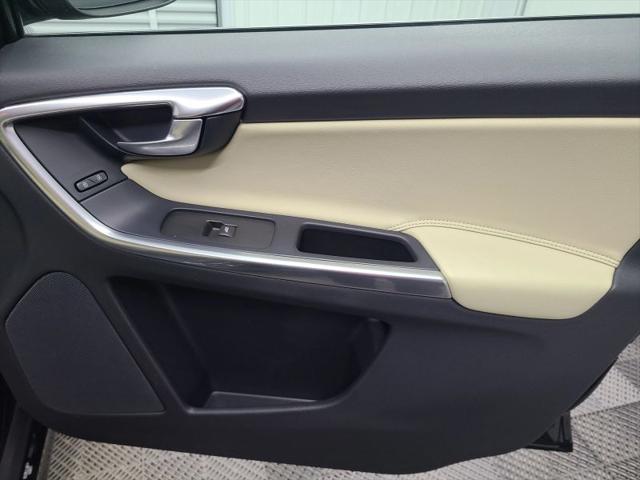 2016 Volvo XC60 T5 Premier