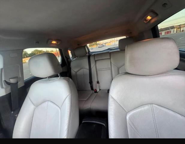2013 Cadillac SRX Standard