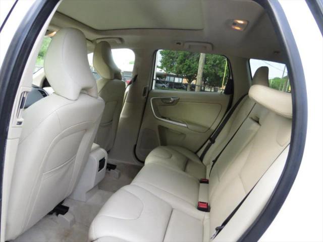 2016 Volvo XC60 T5 Drive-E Premier