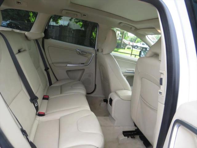 2016 Volvo XC60 T5 Drive-E Premier