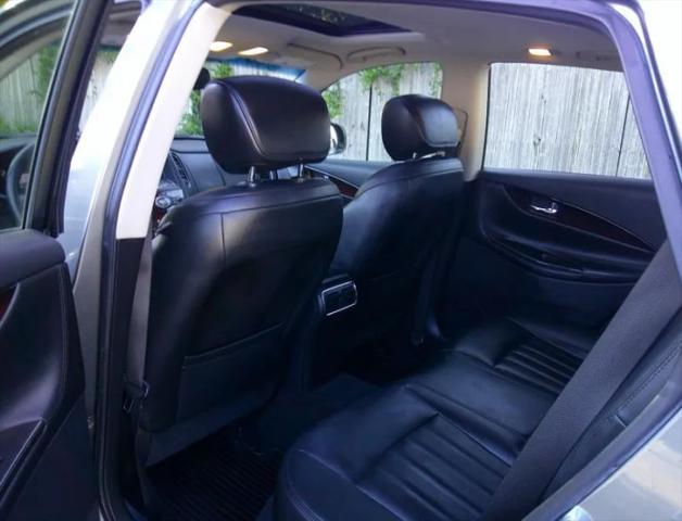 2017 INFINITI QX50 Base