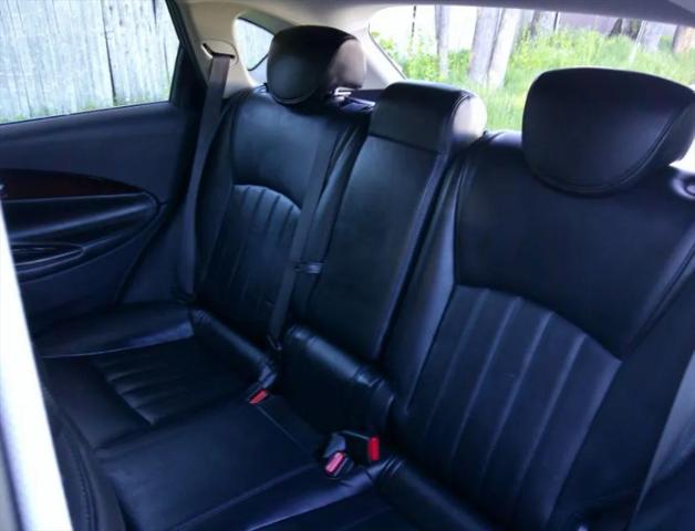 2017 INFINITI QX50 Base