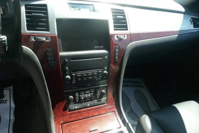 2008 Cadillac Escalade Standard