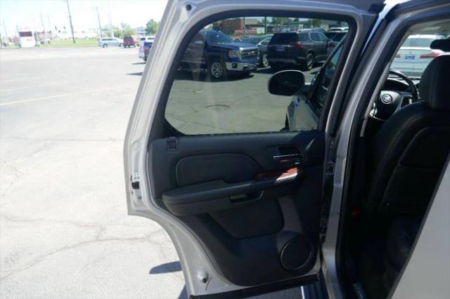2008 Cadillac Escalade Standard